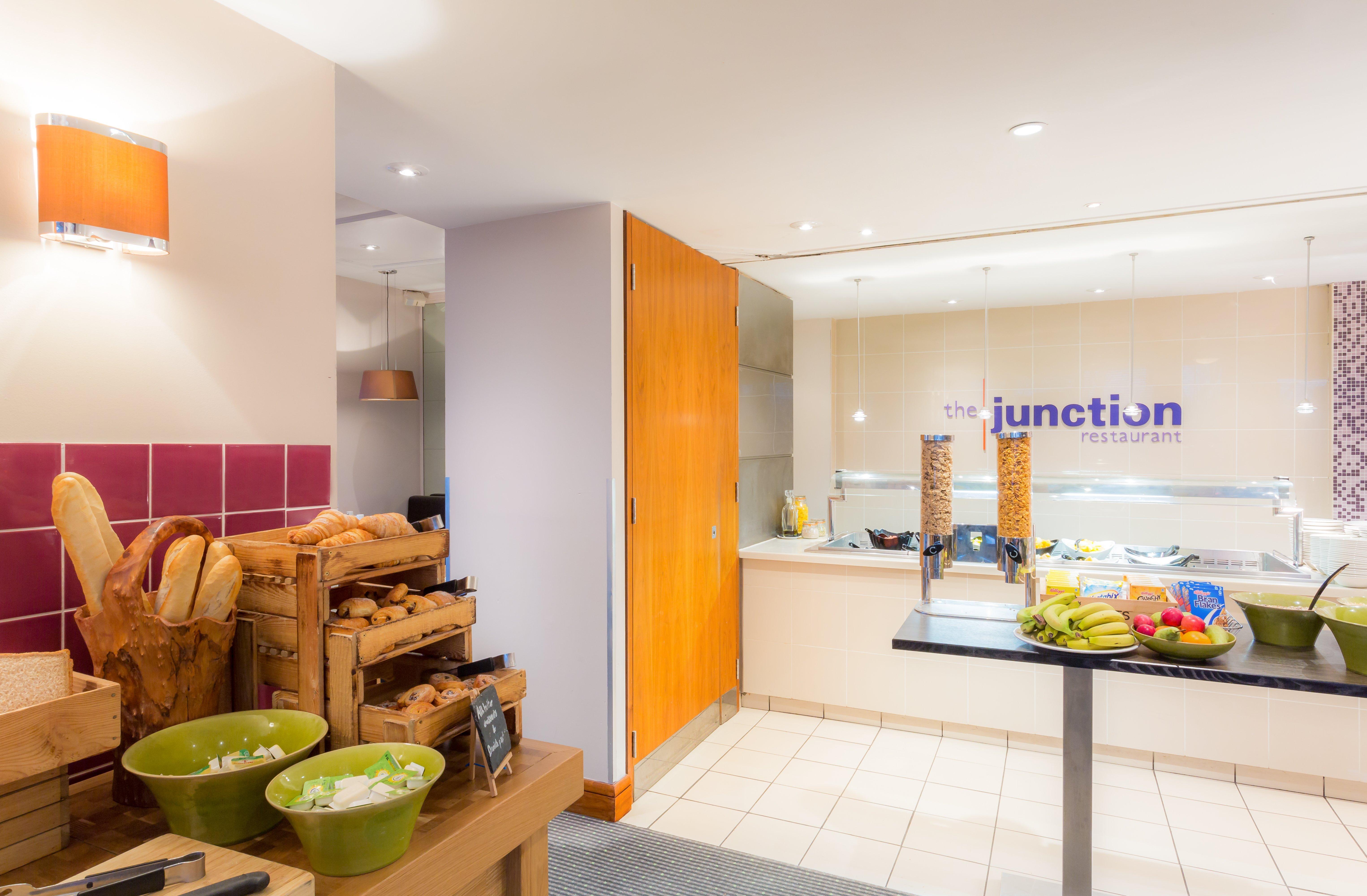 Holiday Inn Cambridge By Ihg Girton  Екстериор снимка